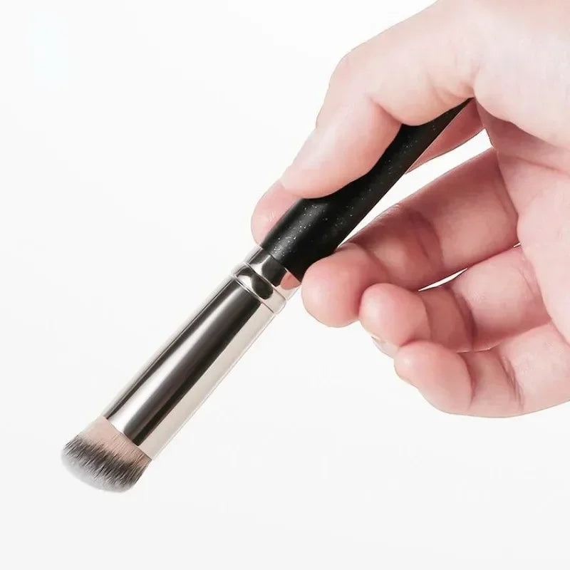 Foundation Concealer Brush - Flawless Blending & Contour